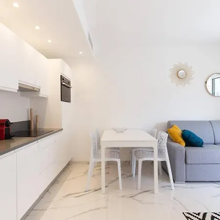 Brand New 2 Bedrooms Next To Croisette ! Cannes