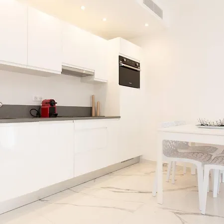Brand New 2 Bedrooms Next To Croisette !