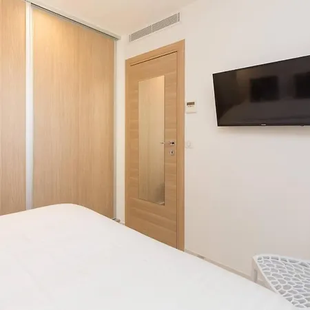 Apartment Brand New 2 Bedrooms Next To Croisette ! Cannes