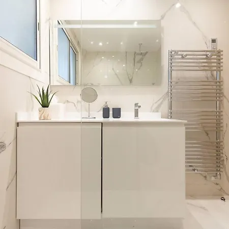 Brand New 2 Bedrooms Next To Croisette ! Cannes